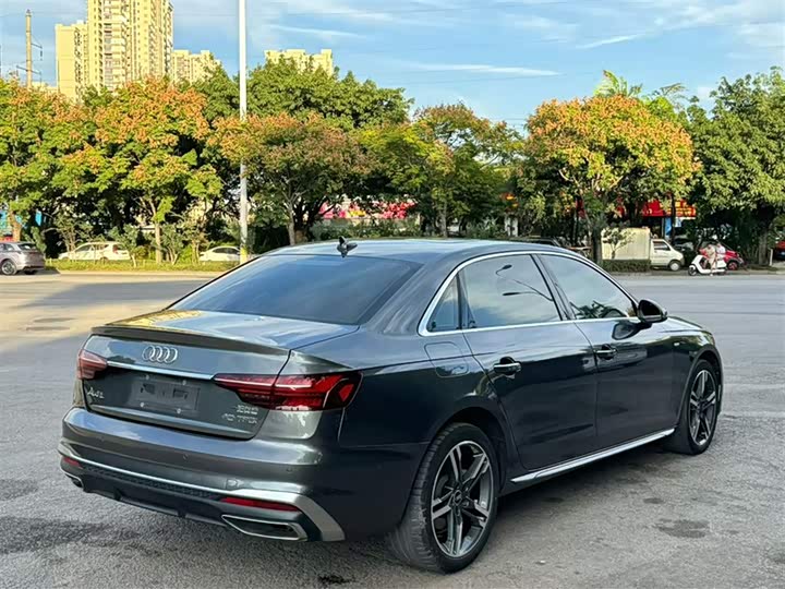 Фото 7 - Audi A4L