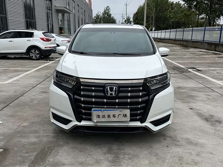 Фото 2 - Honda Elysion