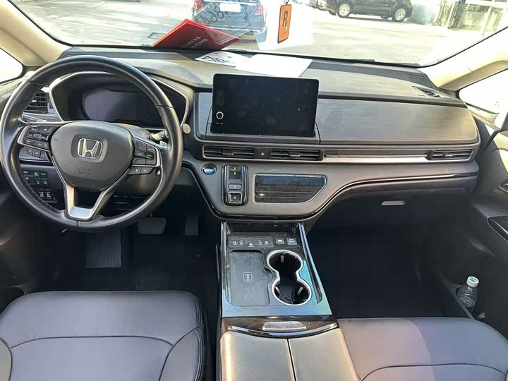 Фото 4 - Honda Elysion