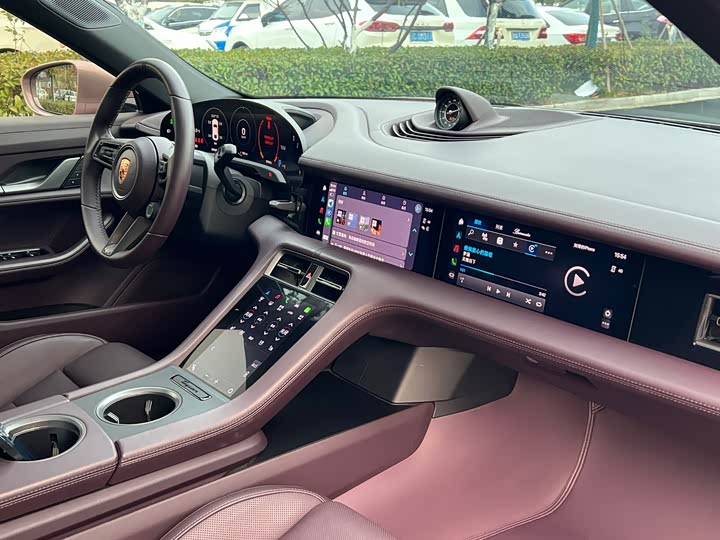 Фото 5 - Porsche Taycan