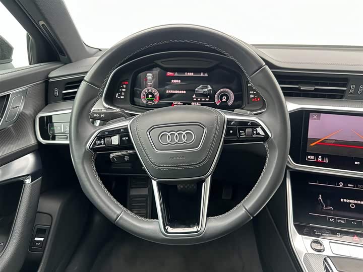 Фото 10 - Audi A6L