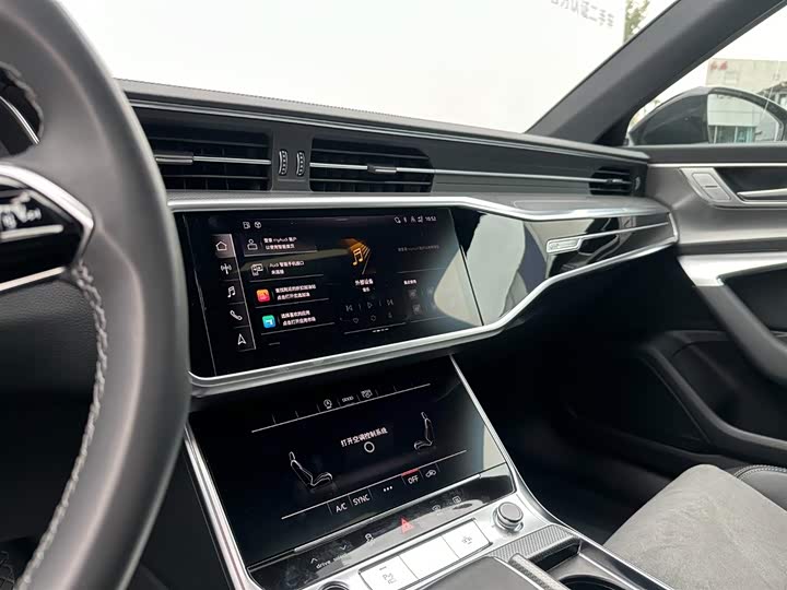 Фото 14 - Audi A6L