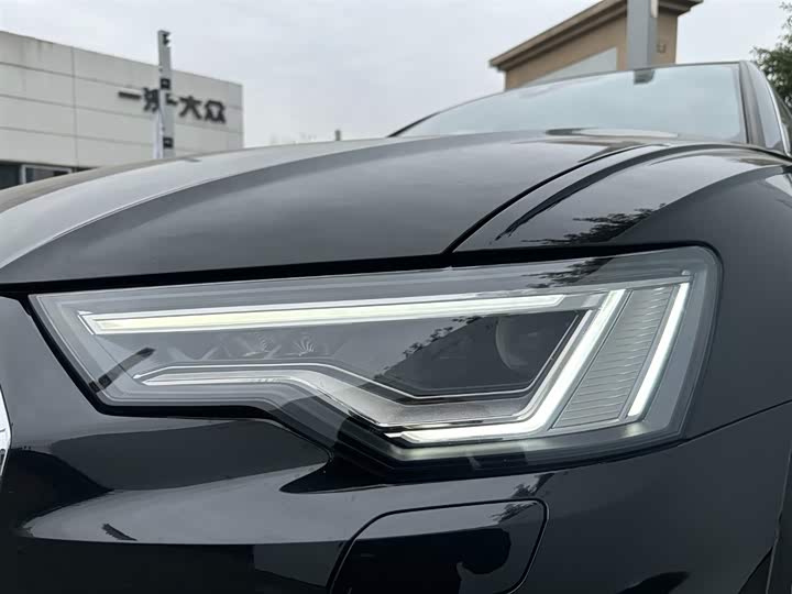 Фото 6 - Audi A6L