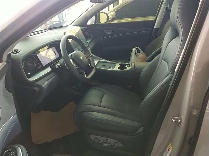 Фото 7 - BYD Sea Lion 07 DM-i Hybrid