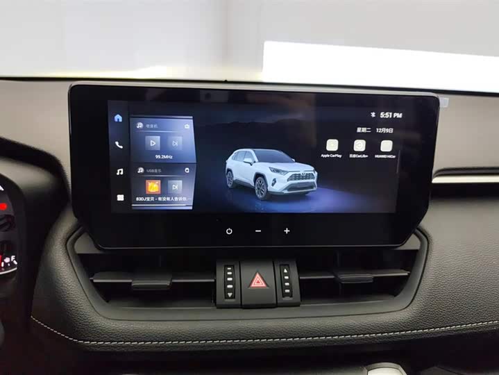 Фото 13 - Toyota RAV4