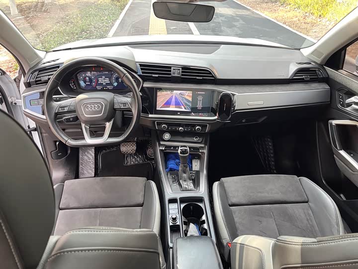 Фото 12 - Audi Q3