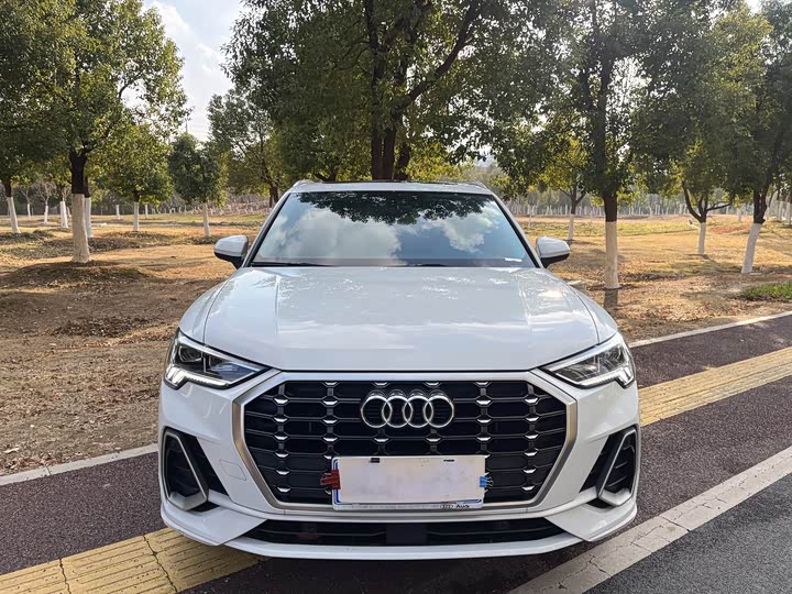 Фото 2 - Audi Q3