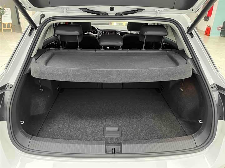 Фото 16 - Volkswagen T-Roc