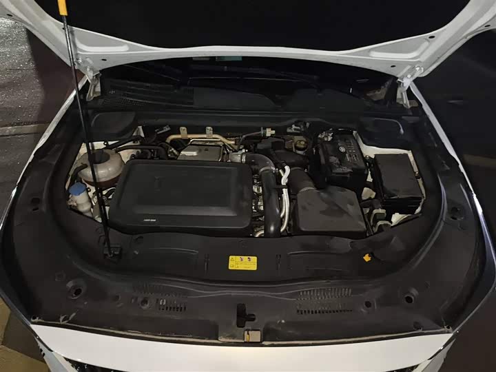 Фото 11 - Bestune B70