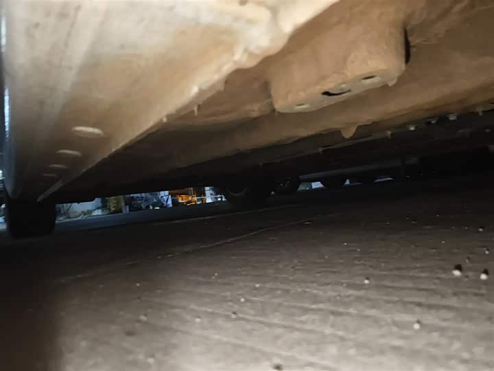 Фото 16 - Bestune B70