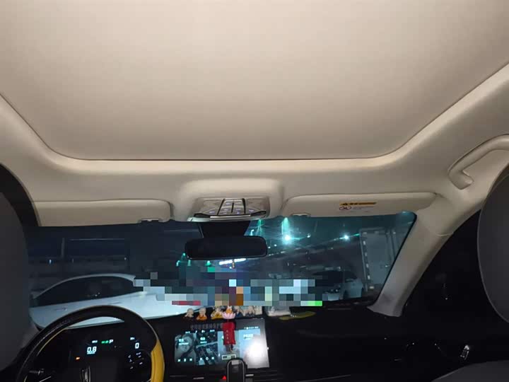 Фото 9 - Bestune B70