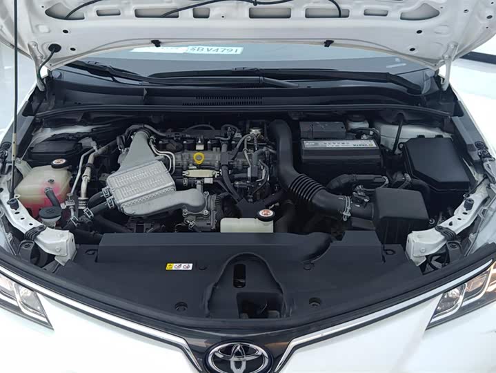 Фото 10 - Toyota Corolla