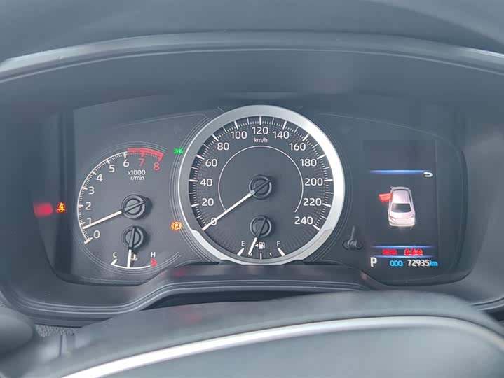 Фото 14 - Toyota Corolla