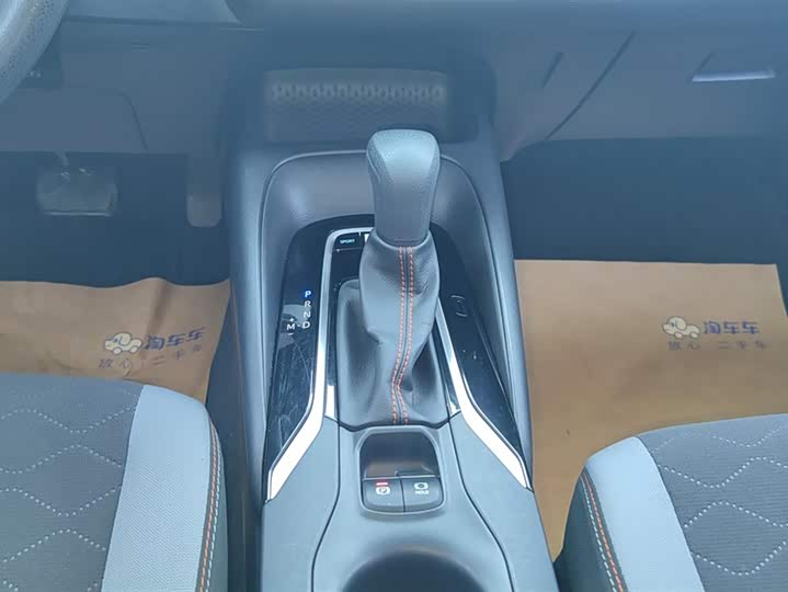 Фото 16 - Toyota Corolla