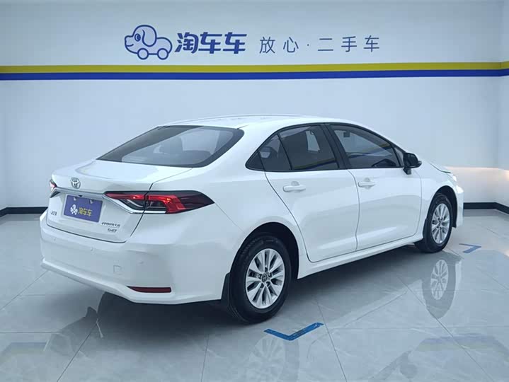 Фото 3 - Toyota Corolla