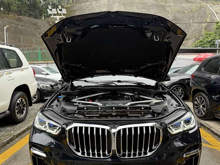 Фото 17 - BMW X5