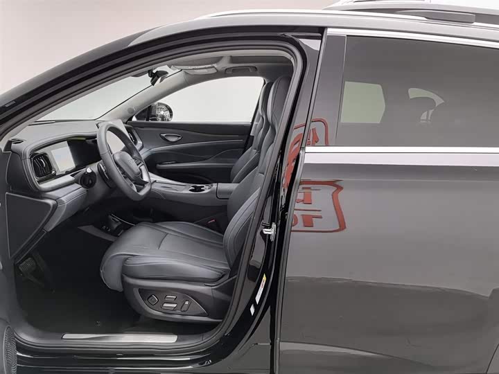 Фото 10 - BYD Sea Lion 07 DM-i Hybrid