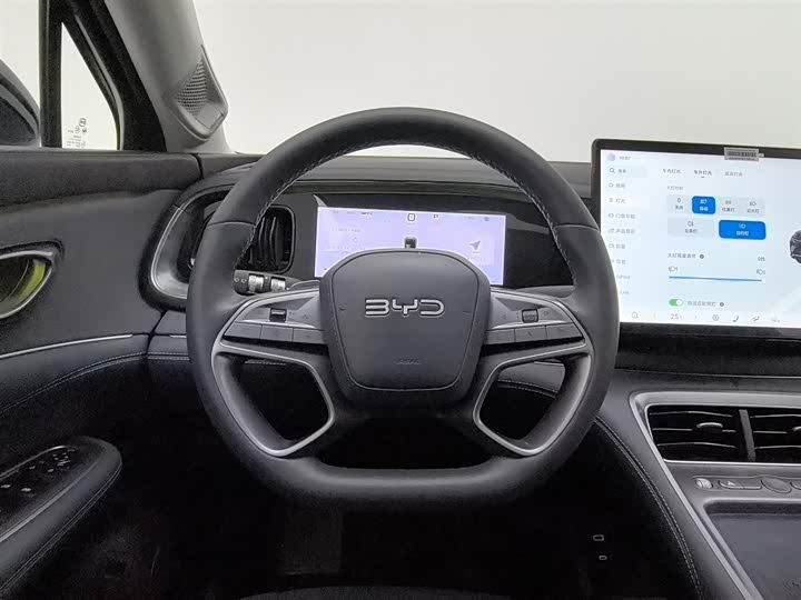 Фото 11 - BYD Sea Lion 07 DM-i Hybrid