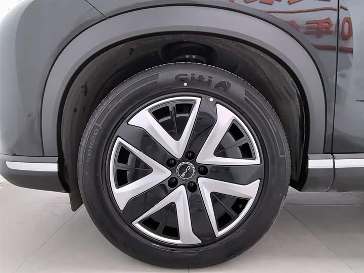 Фото 17 - BYD Sea Lion 07 DM-i Hybrid