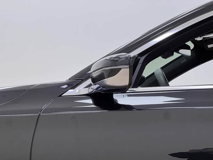 Фото 10 - BMW 7 Series