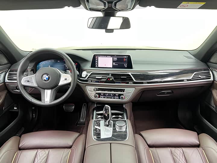 Фото 24 - BMW 7 Series
