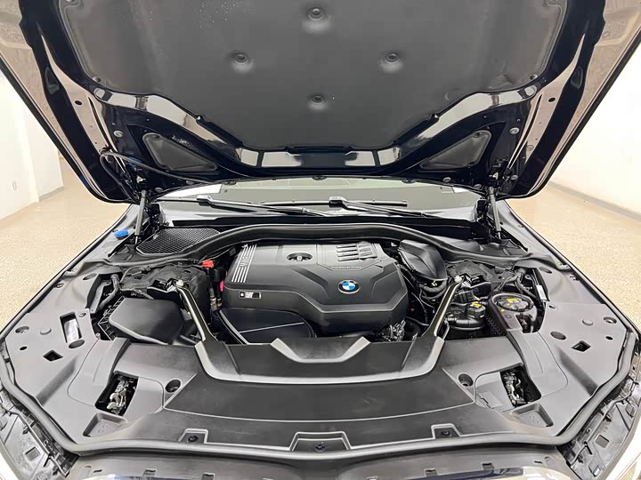 Фото 36 - BMW 7 Series