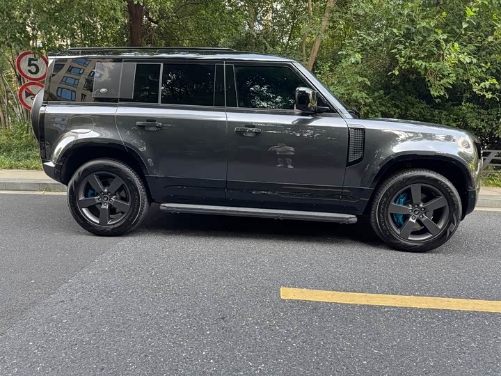 Фото 2 - Land Rover Defender