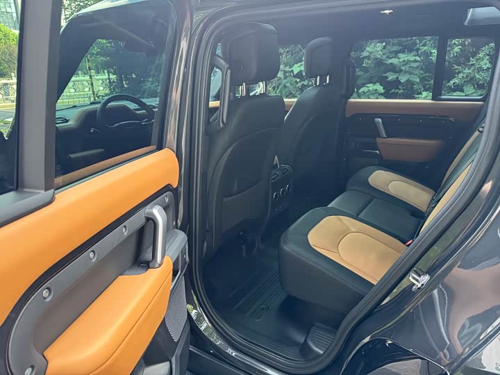 Фото 6 - Land Rover Defender