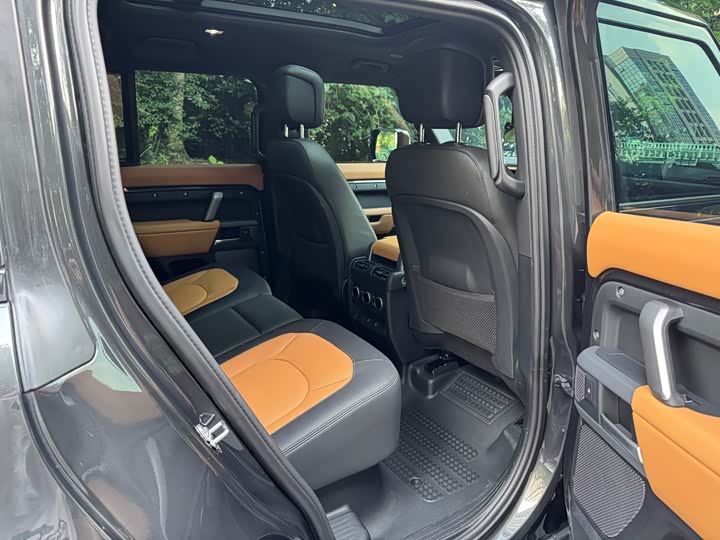 Фото 9 - Land Rover Defender