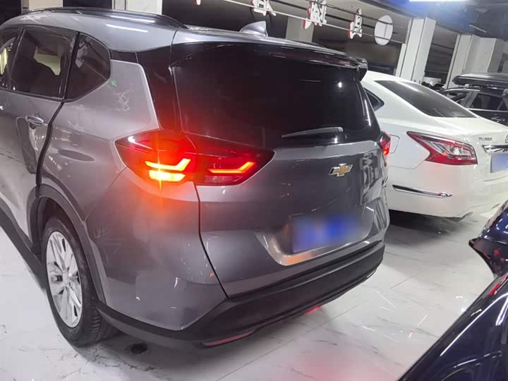 Фото 6 - Chevrolet Orlando