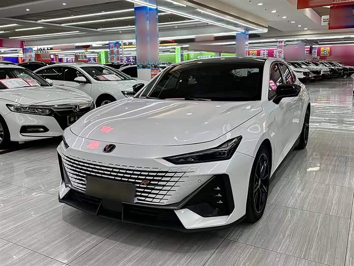 Фото 1 - Changan UNI-V