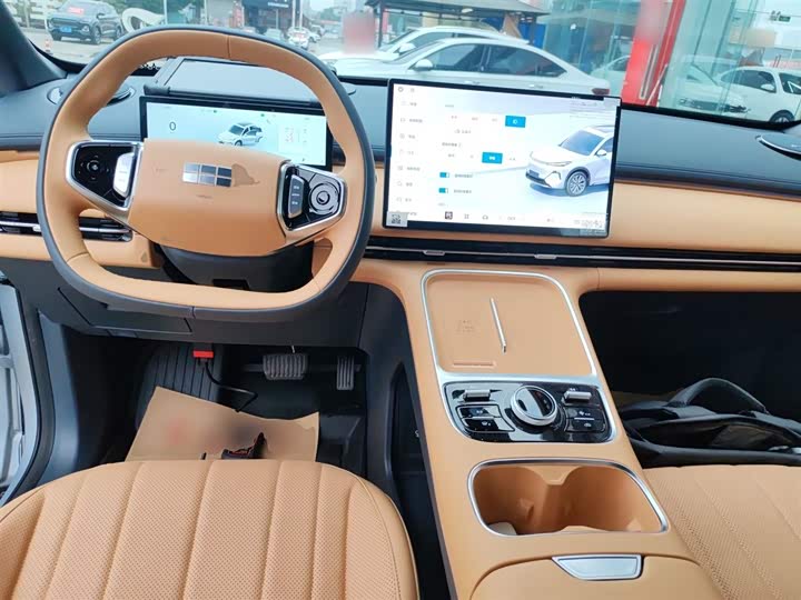 Фото 10 - Geely Galaxy Starship 7