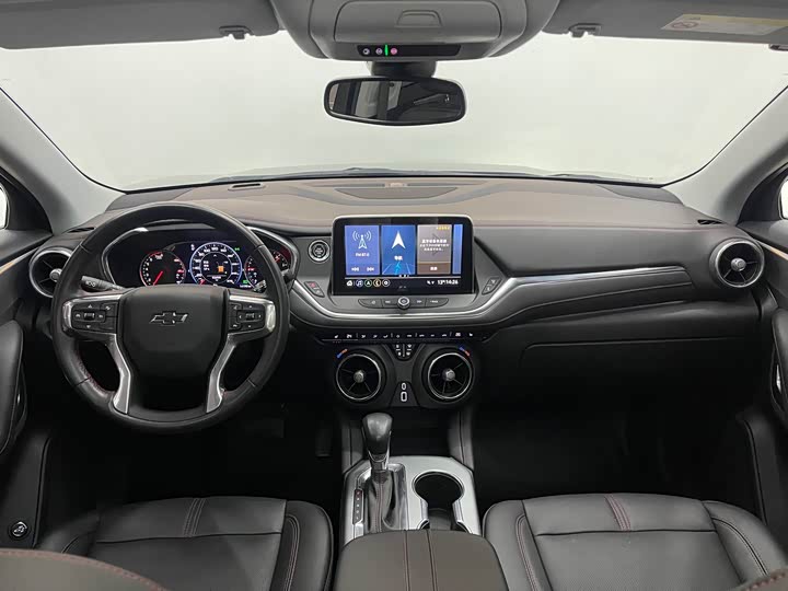 Фото 11 - Chevrolet Blazer