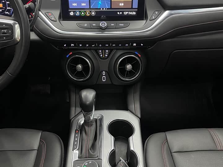 Фото 12 - Chevrolet Blazer