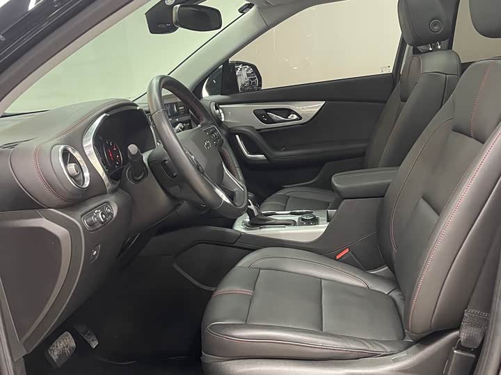 Фото 5 - Chevrolet Blazer