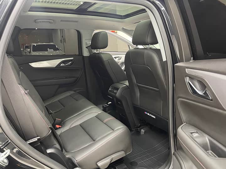 Фото 6 - Chevrolet Blazer