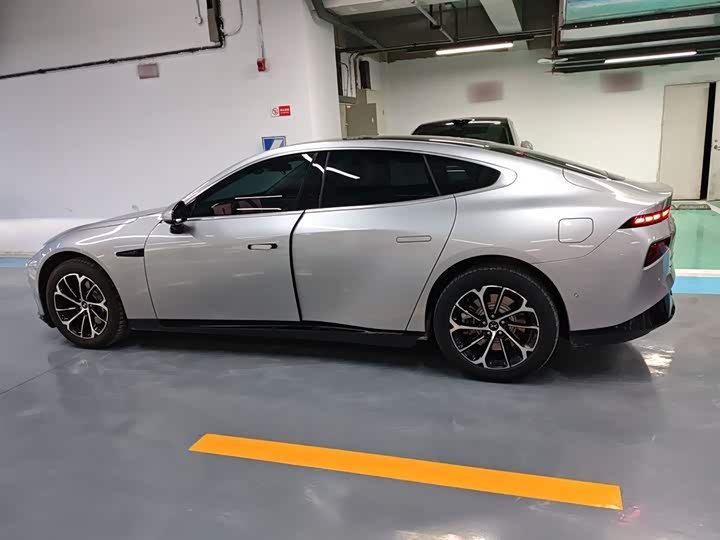 Фото 5 - XPeng P7