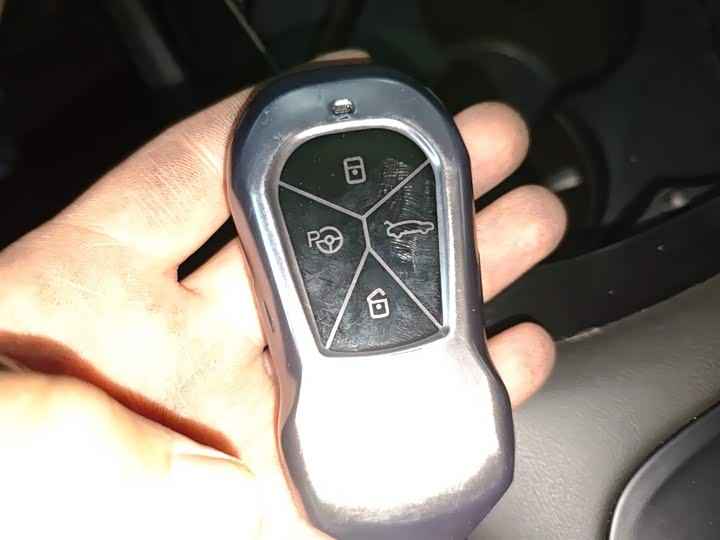 Фото 9 - XPeng P7