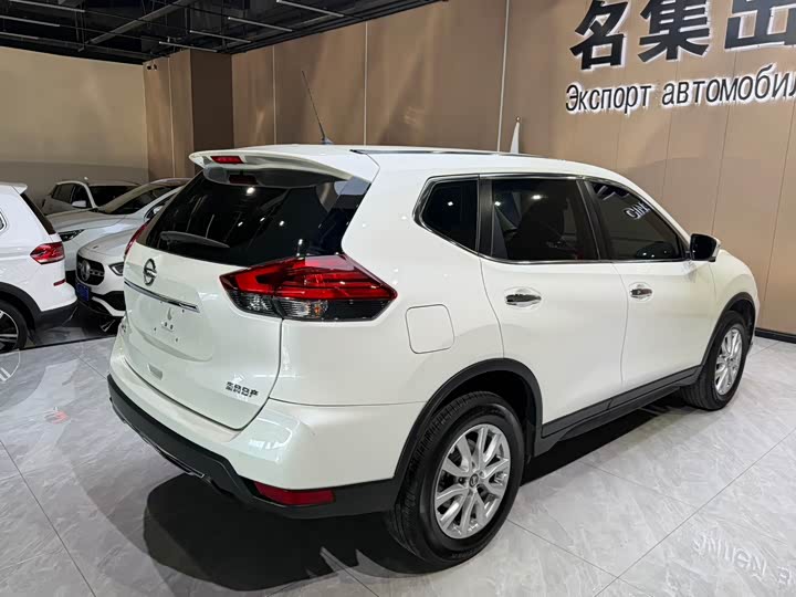 Фото 4 - Nissan X-Trail