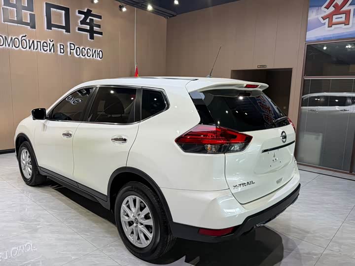 Фото 6 - Nissan X-Trail