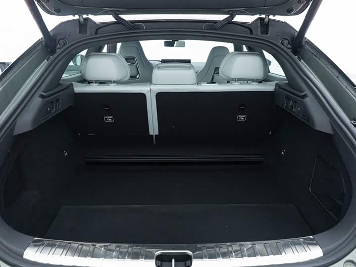 Фото 15 - Zeekr 001