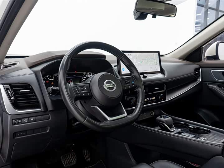 Фото 14 - Nissan X-Trail