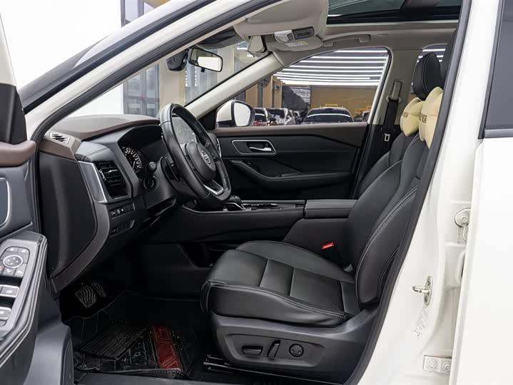 Фото 19 - Nissan X-Trail