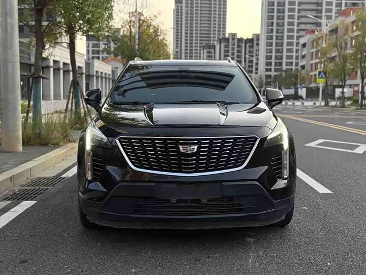 Фото 2 - Cadillac XT4