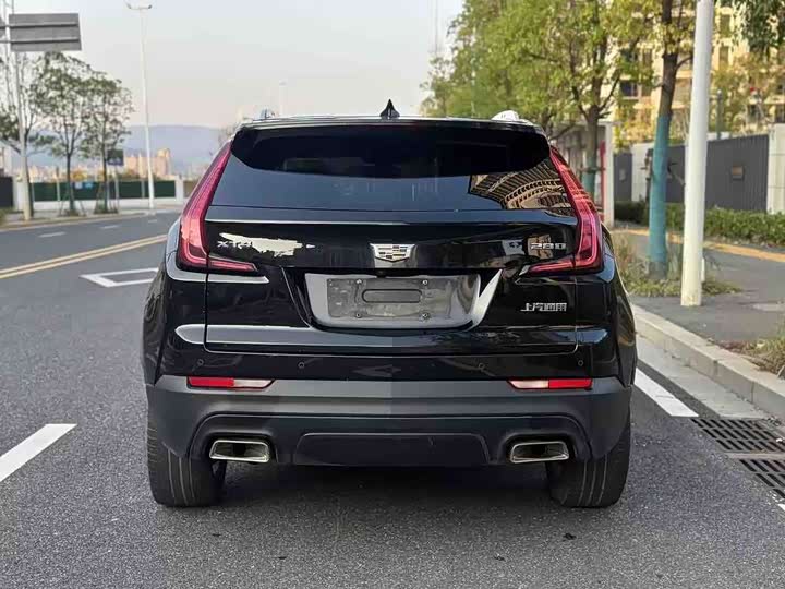 Фото 4 - Cadillac XT4