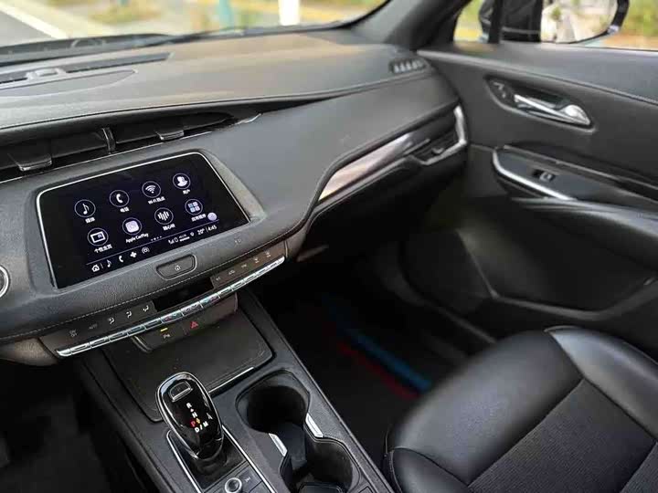 Фото 7 - Cadillac XT4