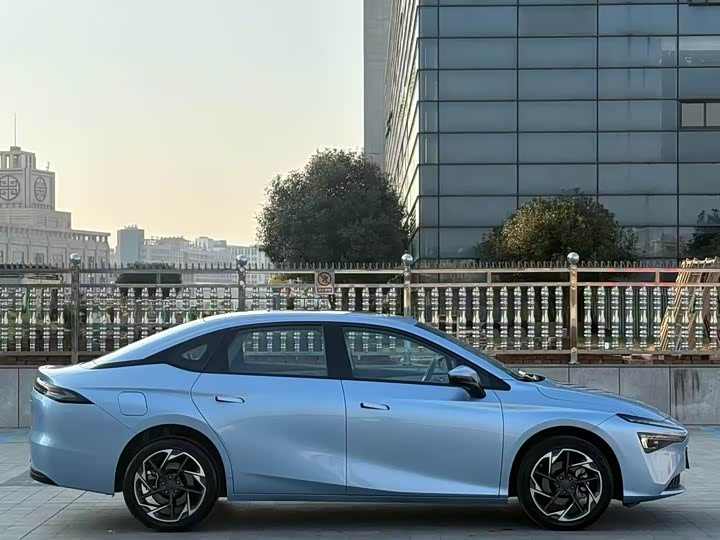 Фото 3 - GAC Aion S Max