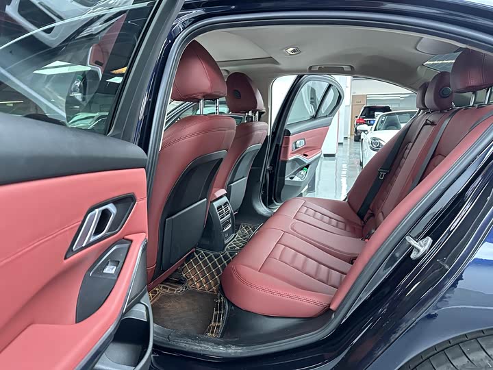 Фото 11 - BMW 3 Series