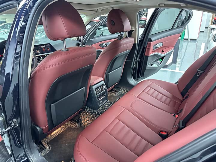 Фото 12 - BMW 3 Series