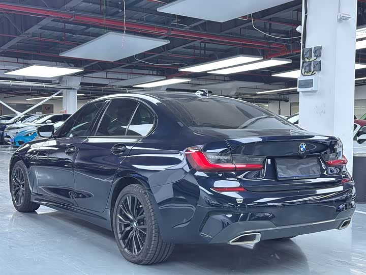 Фото 21 - BMW 3 Series